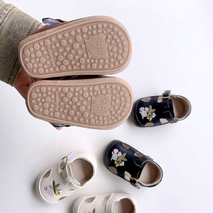 DN9207嬰兒鞋子夏季復古花朵刺繡女寶寶軟底防滑學步小皮鞋2024.05.17