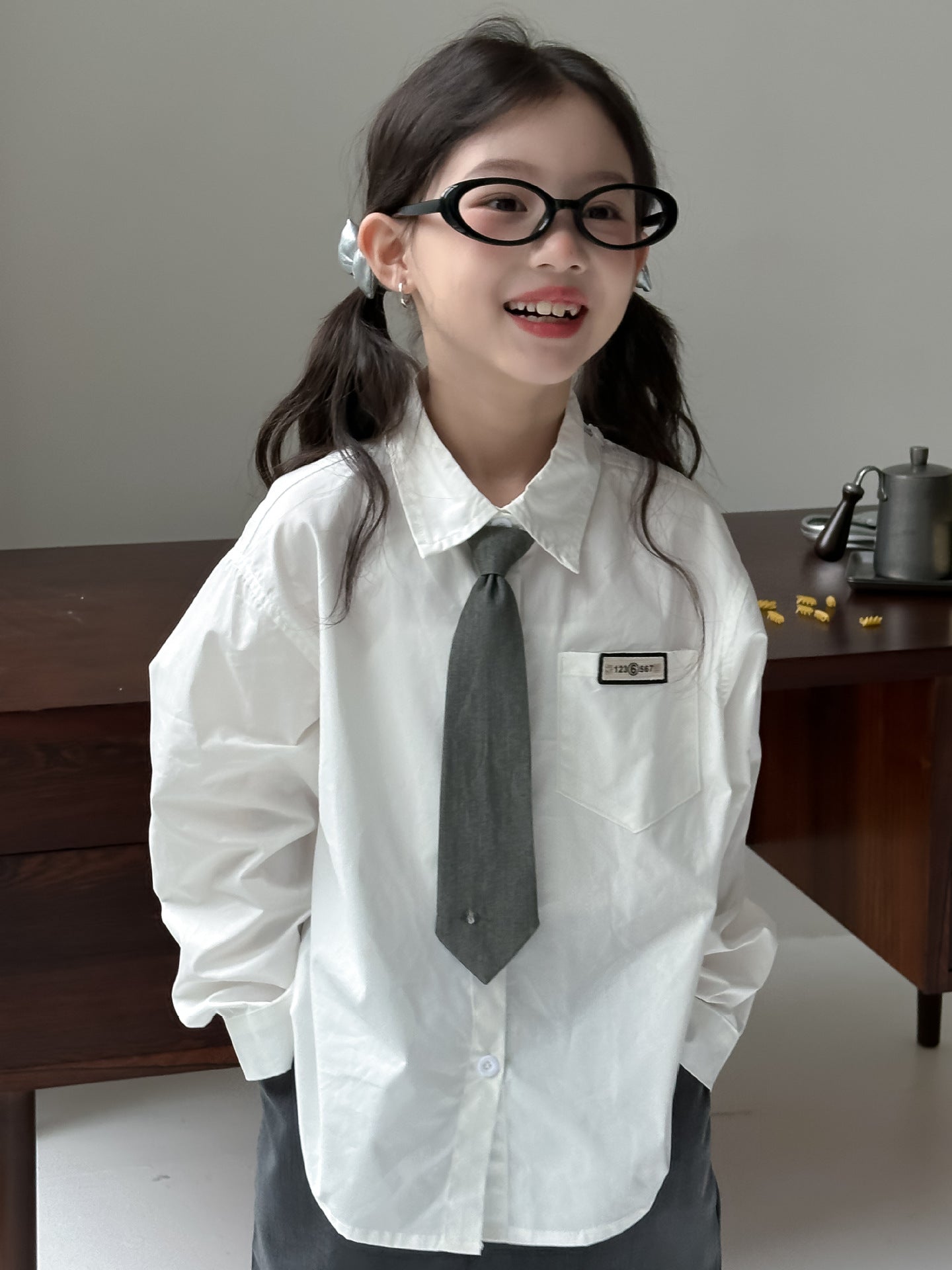 CA4182秋季女童學院風貼標襯衫灰色短裙兩件套2024.08.06