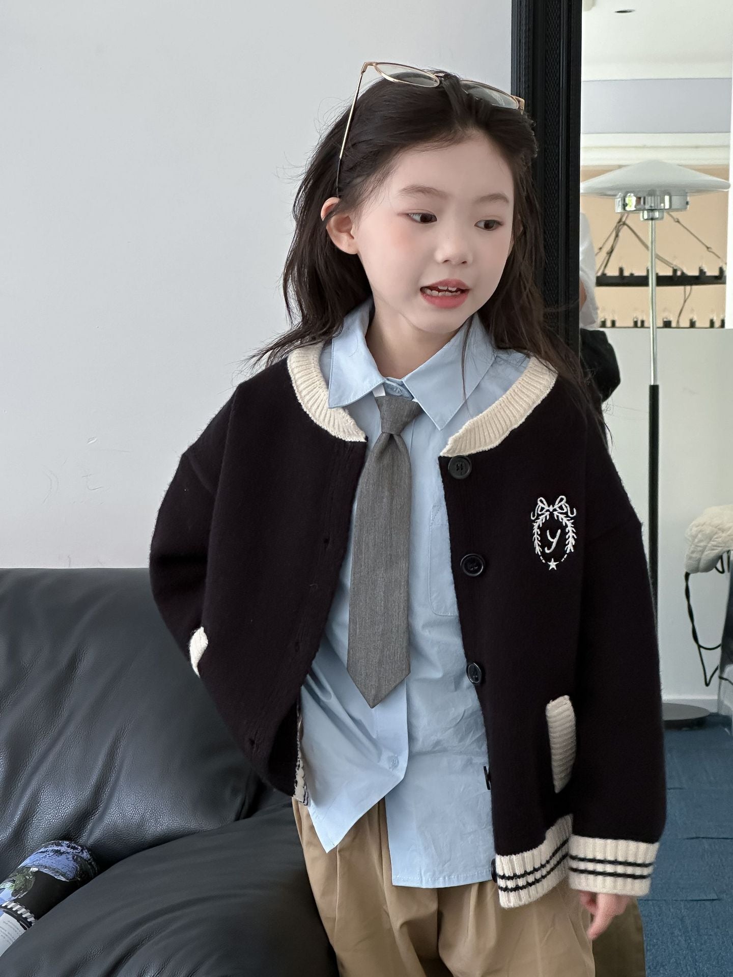CA4776秋季女童學院風字母繡花拼色毛線外套2024.08.06
