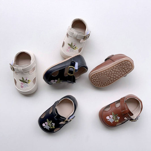DN9207嬰兒鞋子夏季復古花朵刺繡女寶寶軟底防滑學步小皮鞋2024.05.17