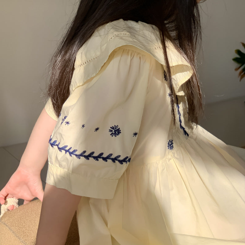 AM1682夏季復古宮廷風娃娃領刺繡花朵設計寬鬆泡泡袖裙子2024.03.29