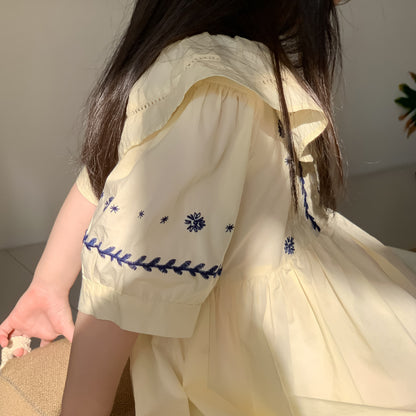 AM1682夏季復古宮廷風娃娃領刺繡花朵設計寬鬆泡泡袖裙子2024.03.29