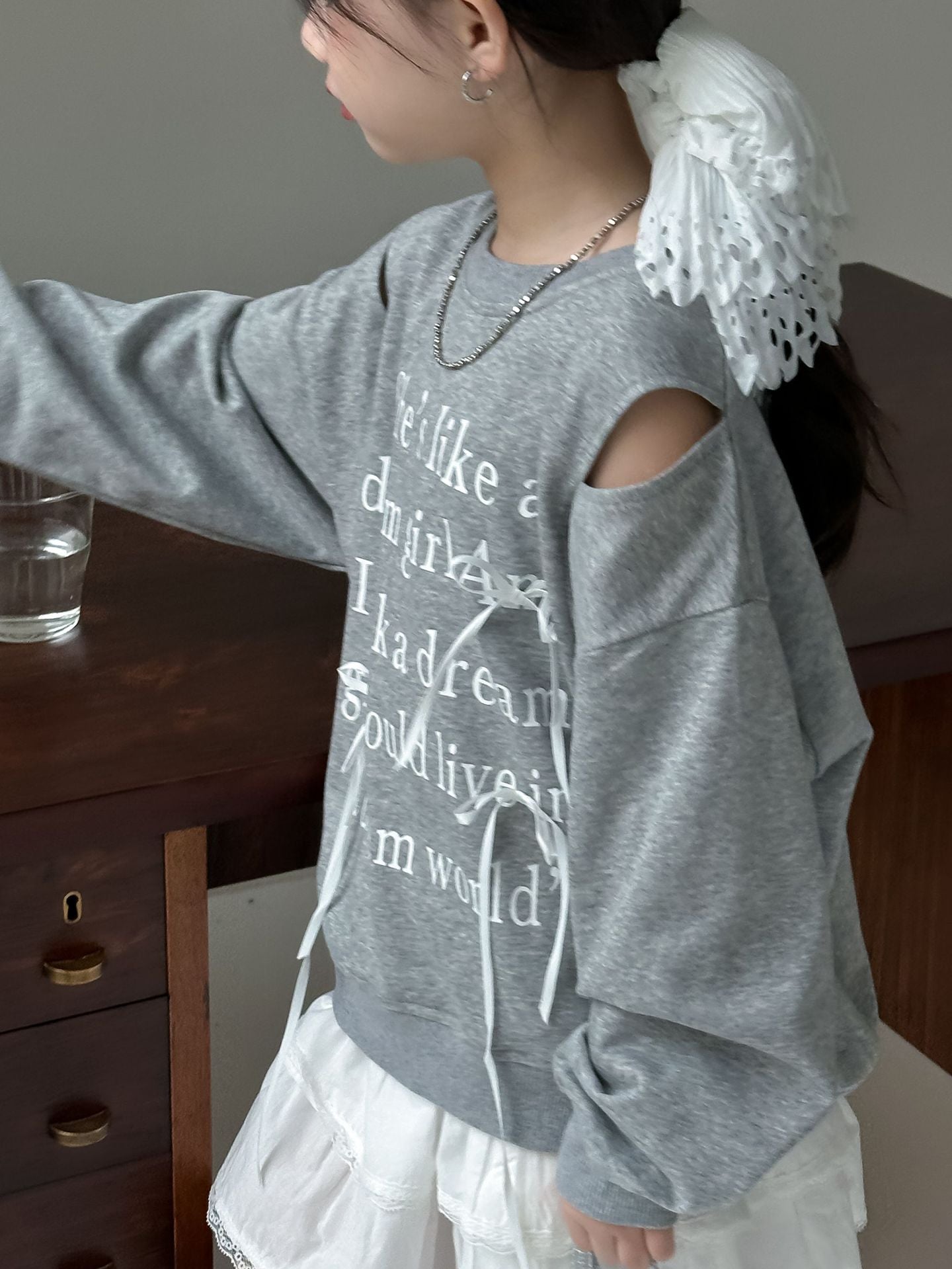 CA4159秋季女童甜美露肩蝴蝶結字母印花衛衣白色蛋糕裙兩件套2024.08.06