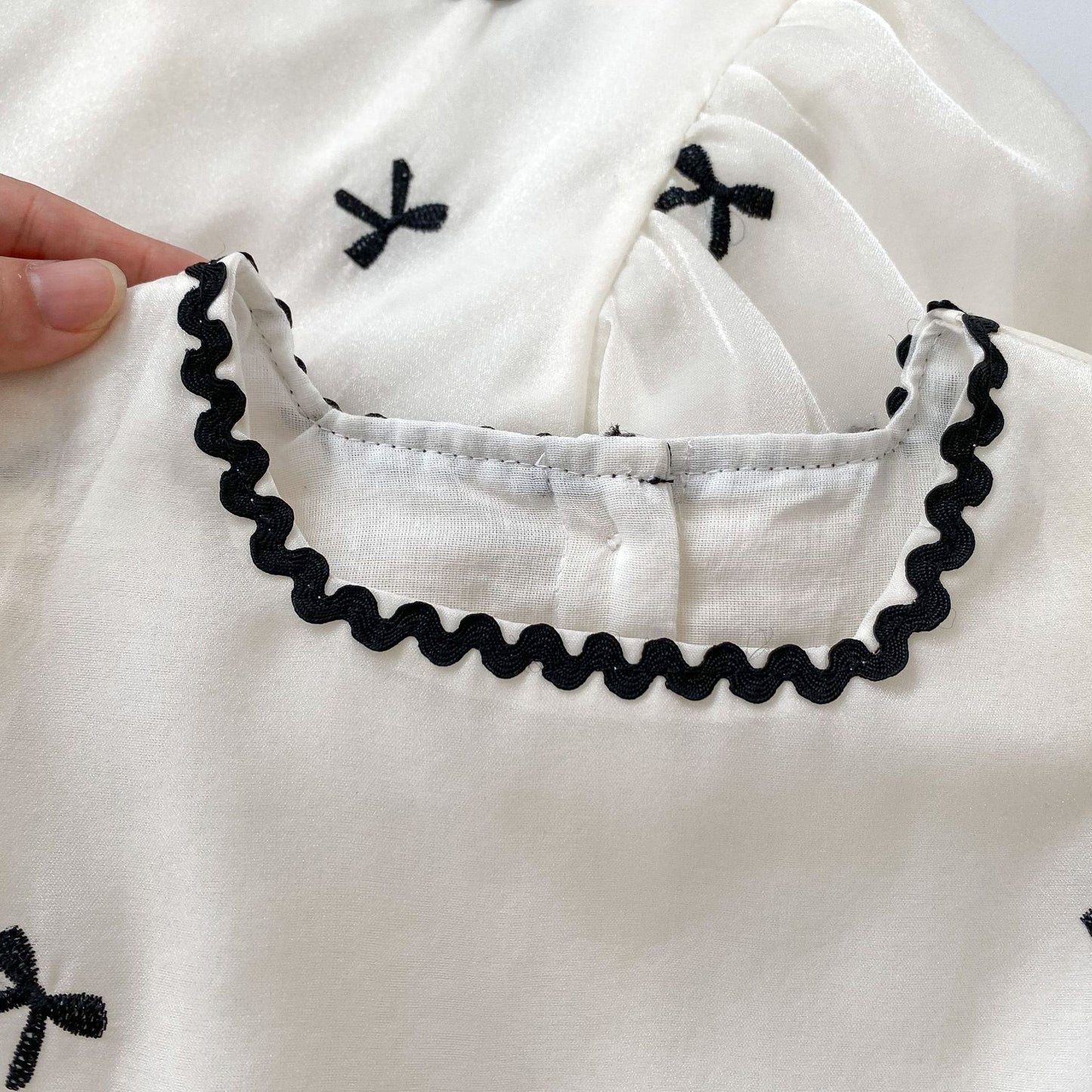 DJ0070女童蝴蝶結刺繡泡泡短袖公主裙2024.06.14