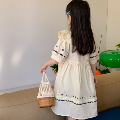AM1682夏季復古宮廷風娃娃領刺繡花朵設計寬鬆泡泡袖裙子2024.03.29