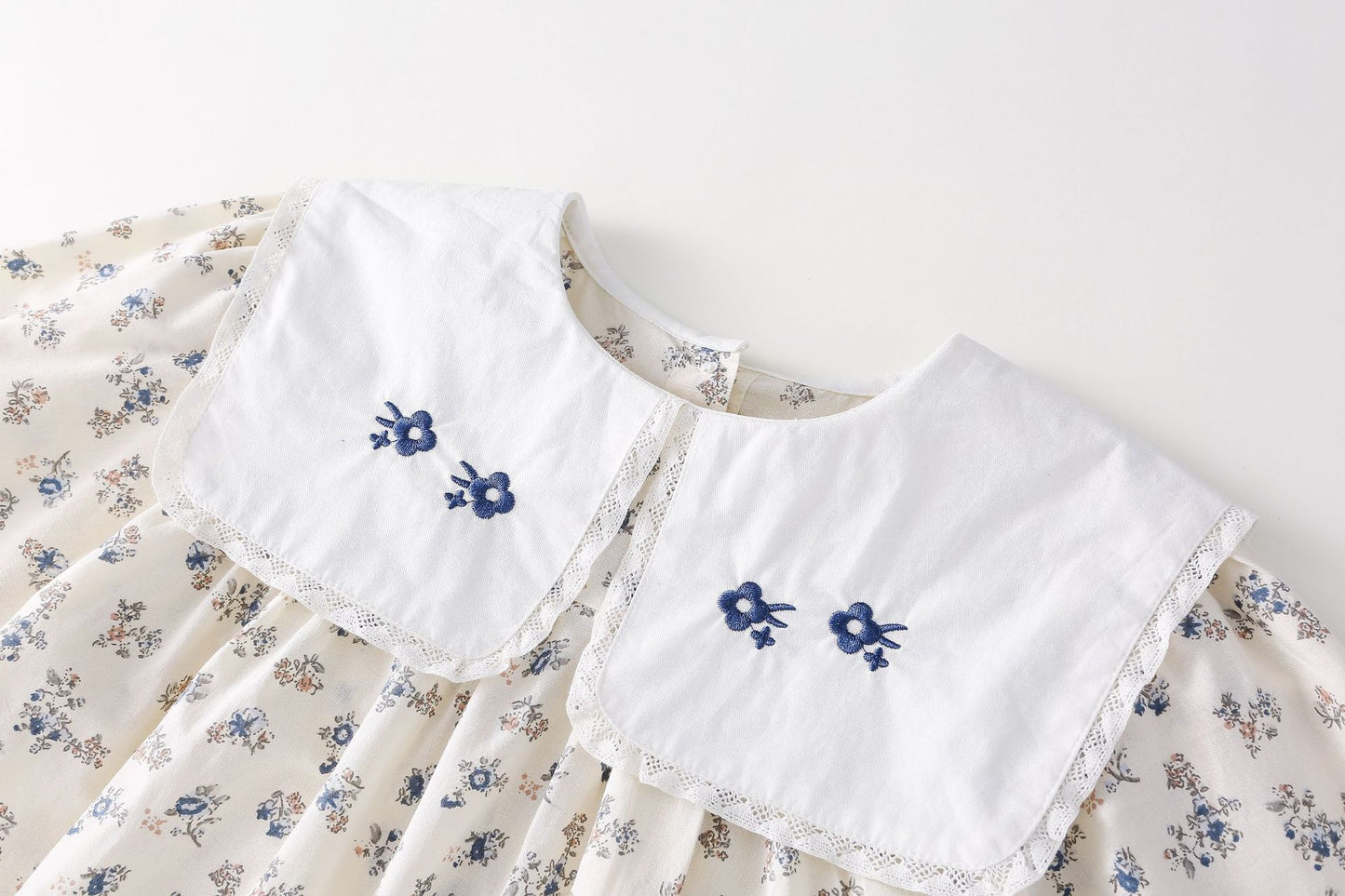 AF1665甜美碎花刺繡翻領長袖連衣公主裙2024.02.20