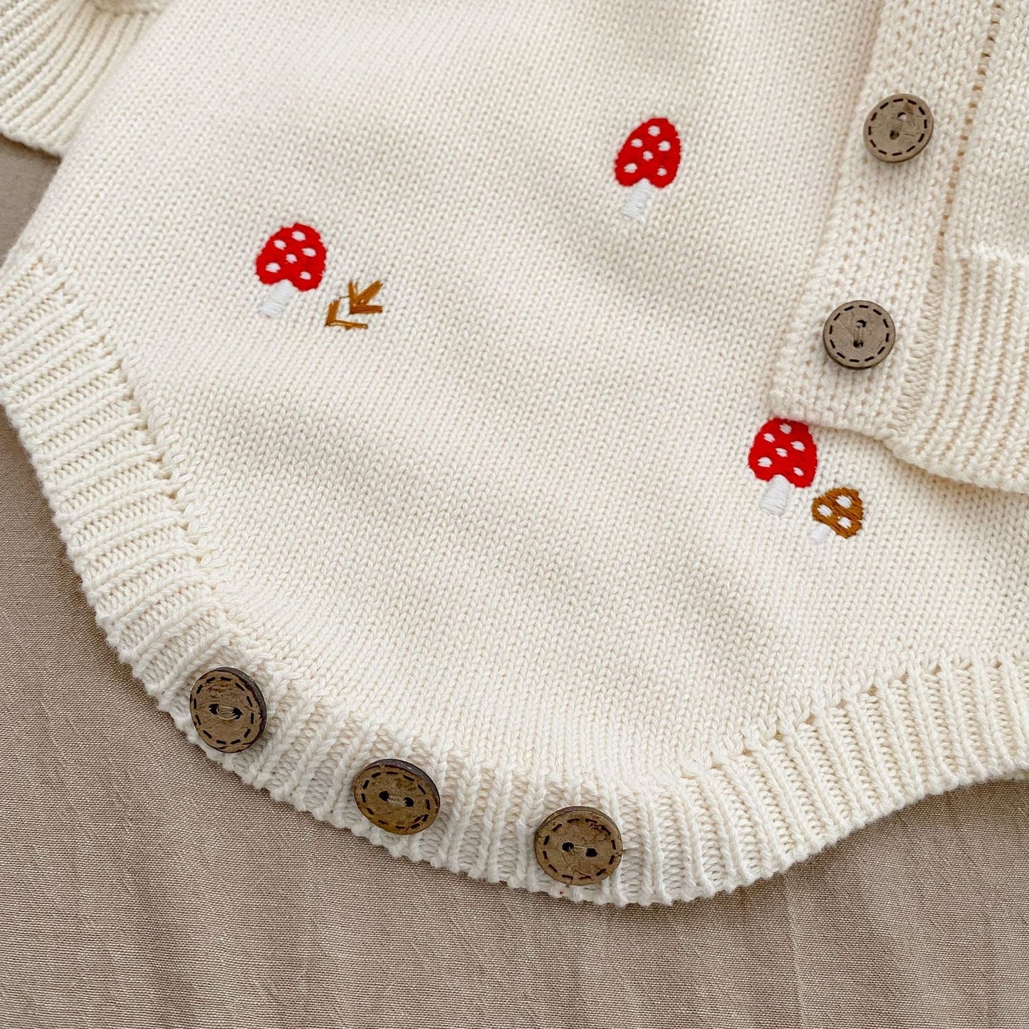 DD2023春秋蘑菇刺繡毛衣外套+無袖背帶寶寶褲2023.12.15