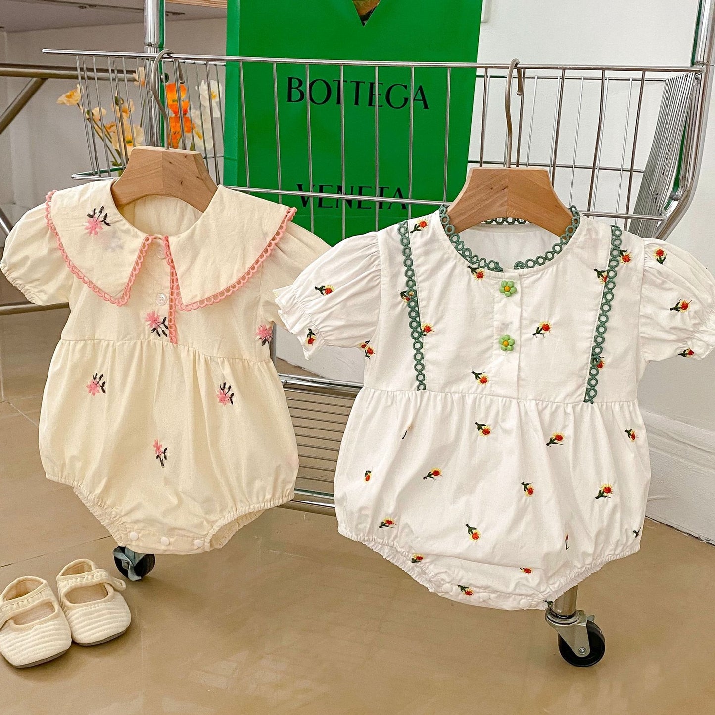 DA3092嬰幼兒繡花花邊領短袖包屁衣2023.04.14